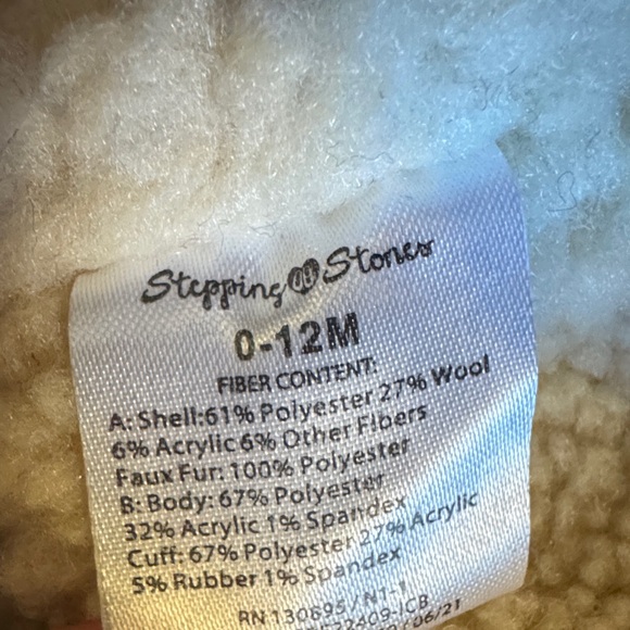 Gray and Cream Kids Bear Hat and Mittens Set - Picture 4 of 4